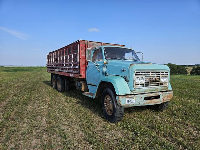 Image of GMC 5500 equipment image 1