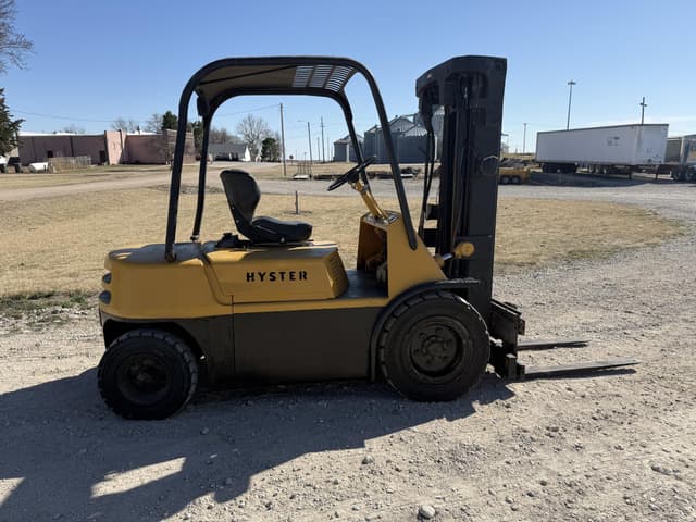 Image of Hyster H60F equipment image 4