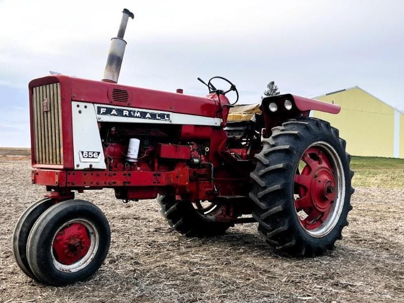 Main image International Harvester 656