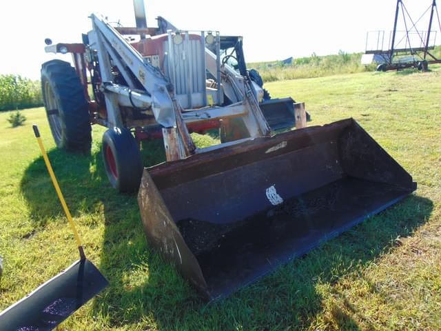 Image of International Harvester 706 equipment image 1