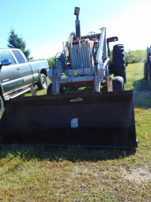 Image of International Harvester 706 equipment image 3
