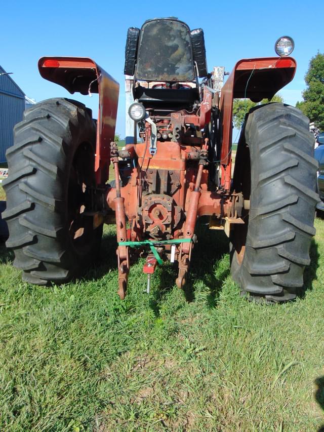 Image of International Harvester 706 equipment image 2