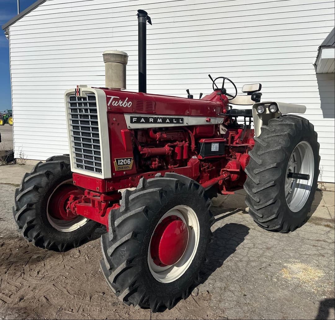 Image of International Harvester 1206 Primary image