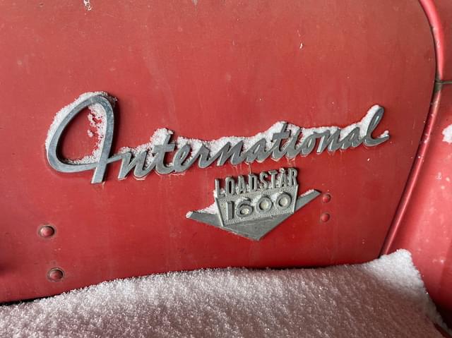 Image of International Loadstar 1600 equipment image 1