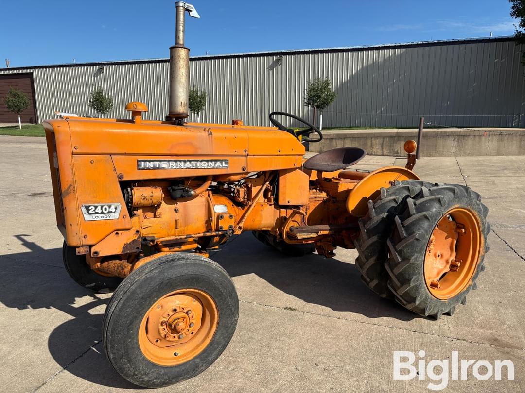 Image of International Harvester 2404 Primary image
