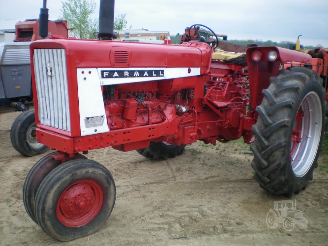 Image of International Harvester 656 Image 1