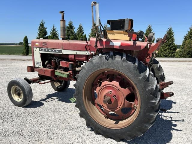 Image of International Harvester 656 equipment image 4