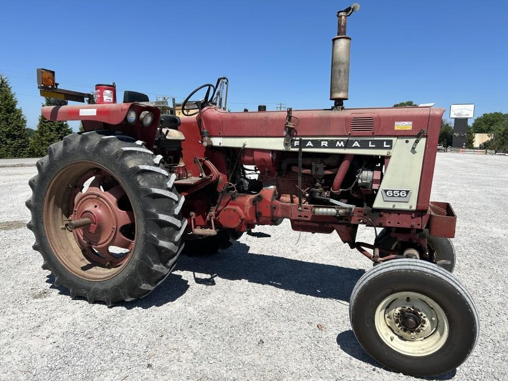 Image of International Harvester 656 Image 1