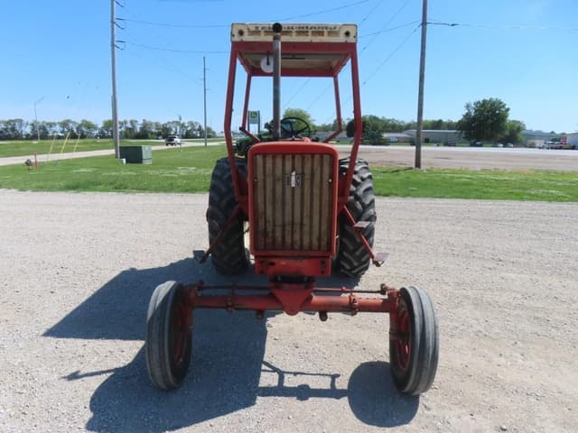 Image of International Harvester 656 equipment image 2