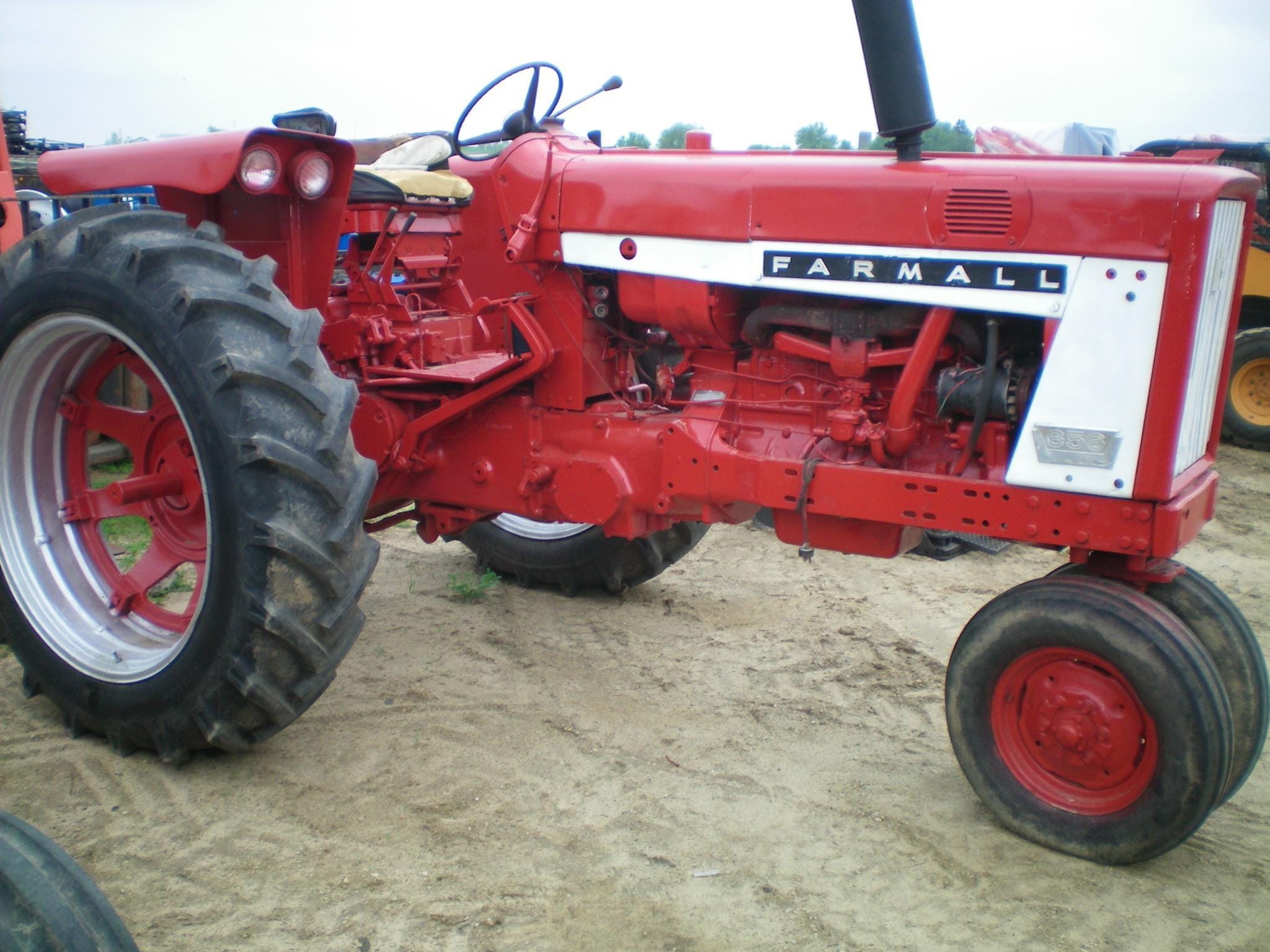 1966 International Harvester 656 Equipment Image0