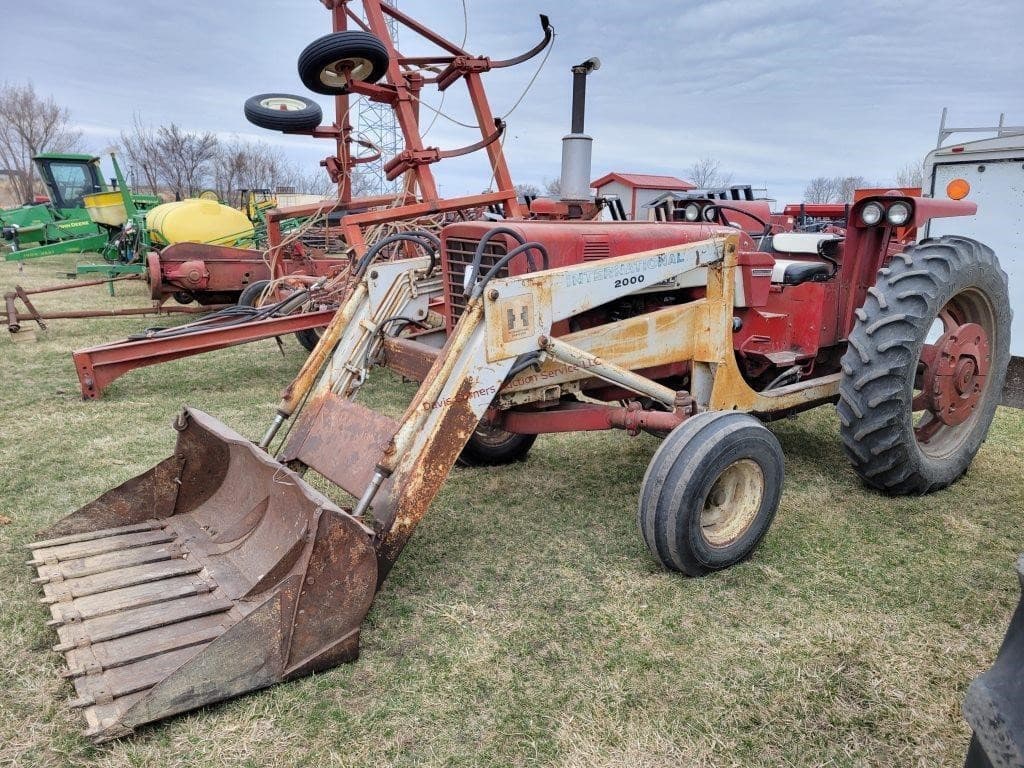 Image of International Harvester 656 Primary image
