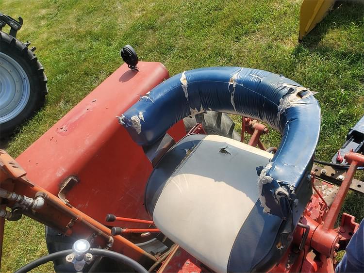 Main image International Harvester 706 14