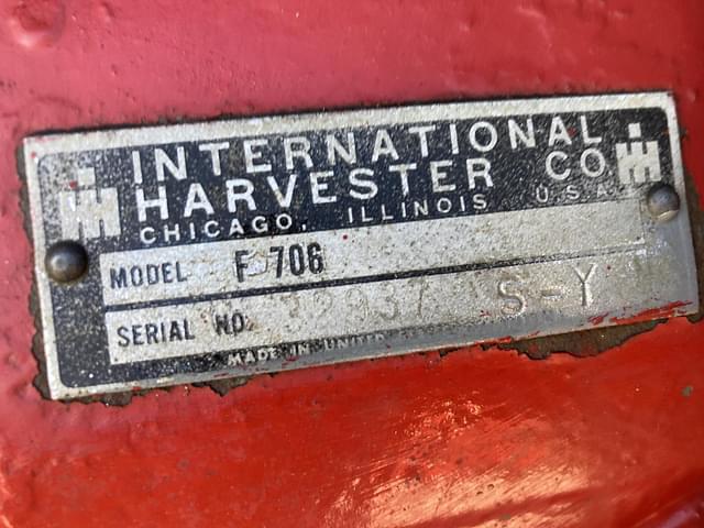 Image of International Harvester 706 equipment image 4