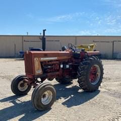 Main image International Harvester 806