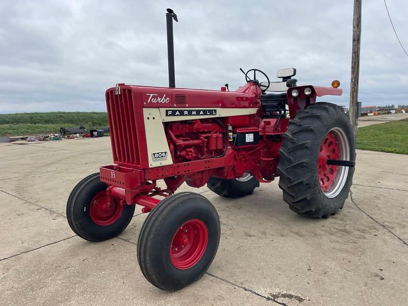 Image of International Harvester 806 Primary image
