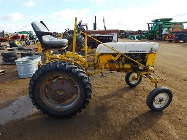 Image of International Harvester Cub equipment image 2