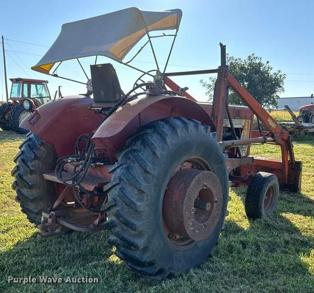 Image of International Harvester 806 equipment image 4