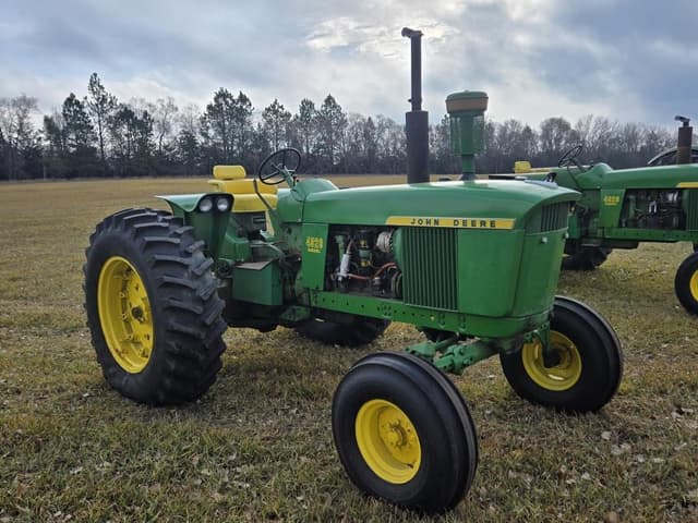 Image of John Deere 4020 equipment image 2