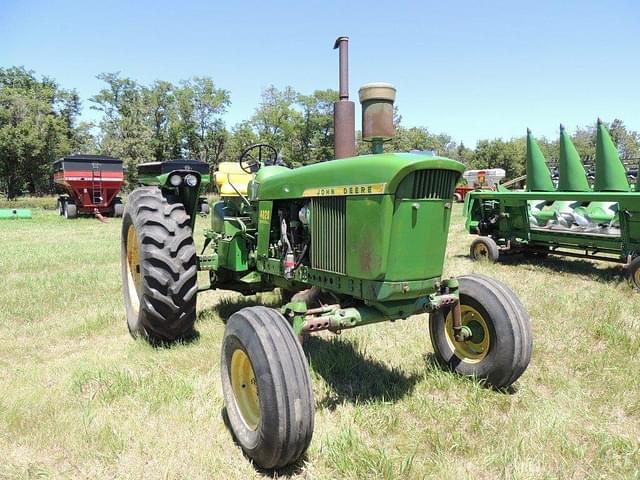 Image of John Deere 4020 equipment image 1