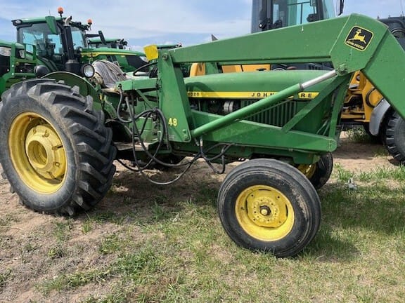 1966 John Deere 1020 Equipment Image0