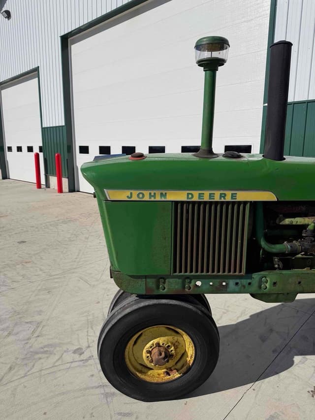 Image of John Deere 2510 equipment image 1