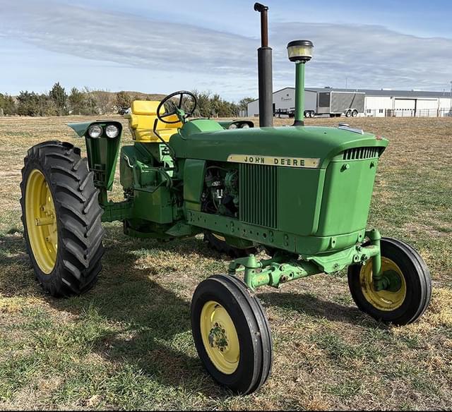 Image of John Deere 2510 equipment image 1
