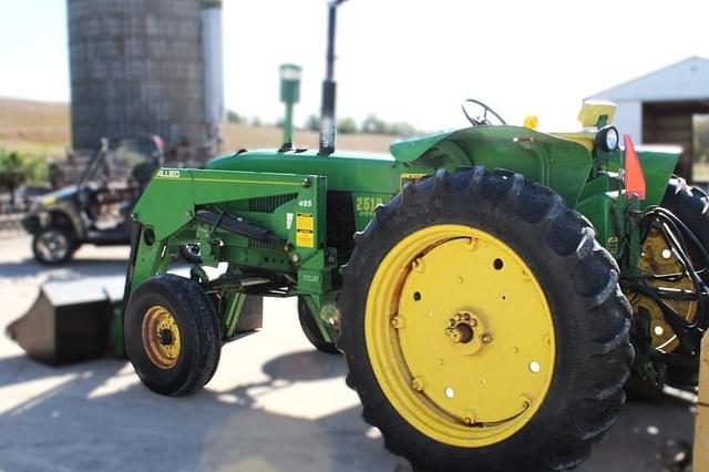 Image of John Deere 2510 equipment image 4