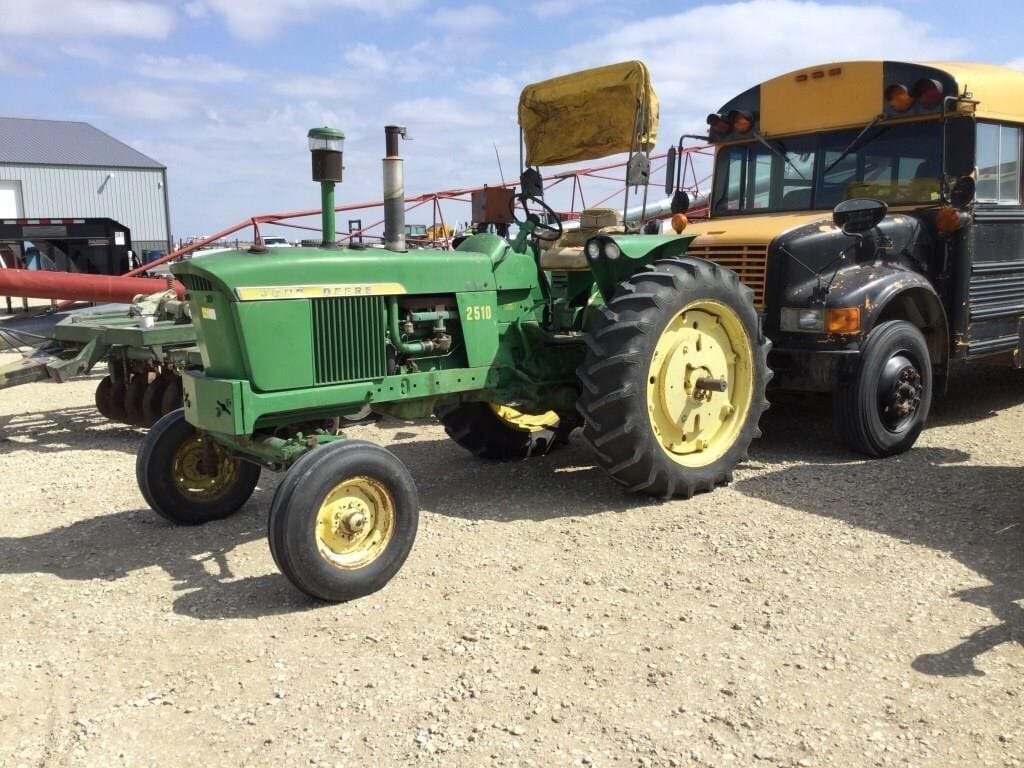 1966 John Deere 2510 Equipment Image0