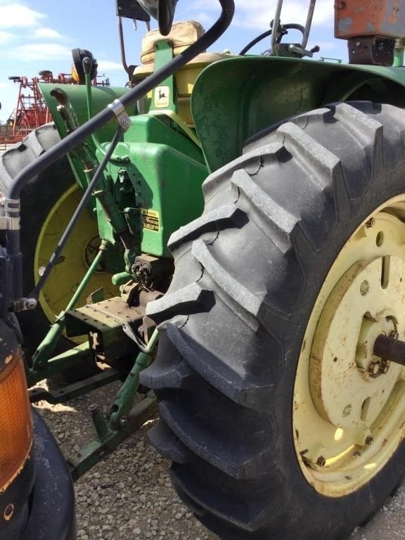 Image of John Deere 2510 equipment image 3