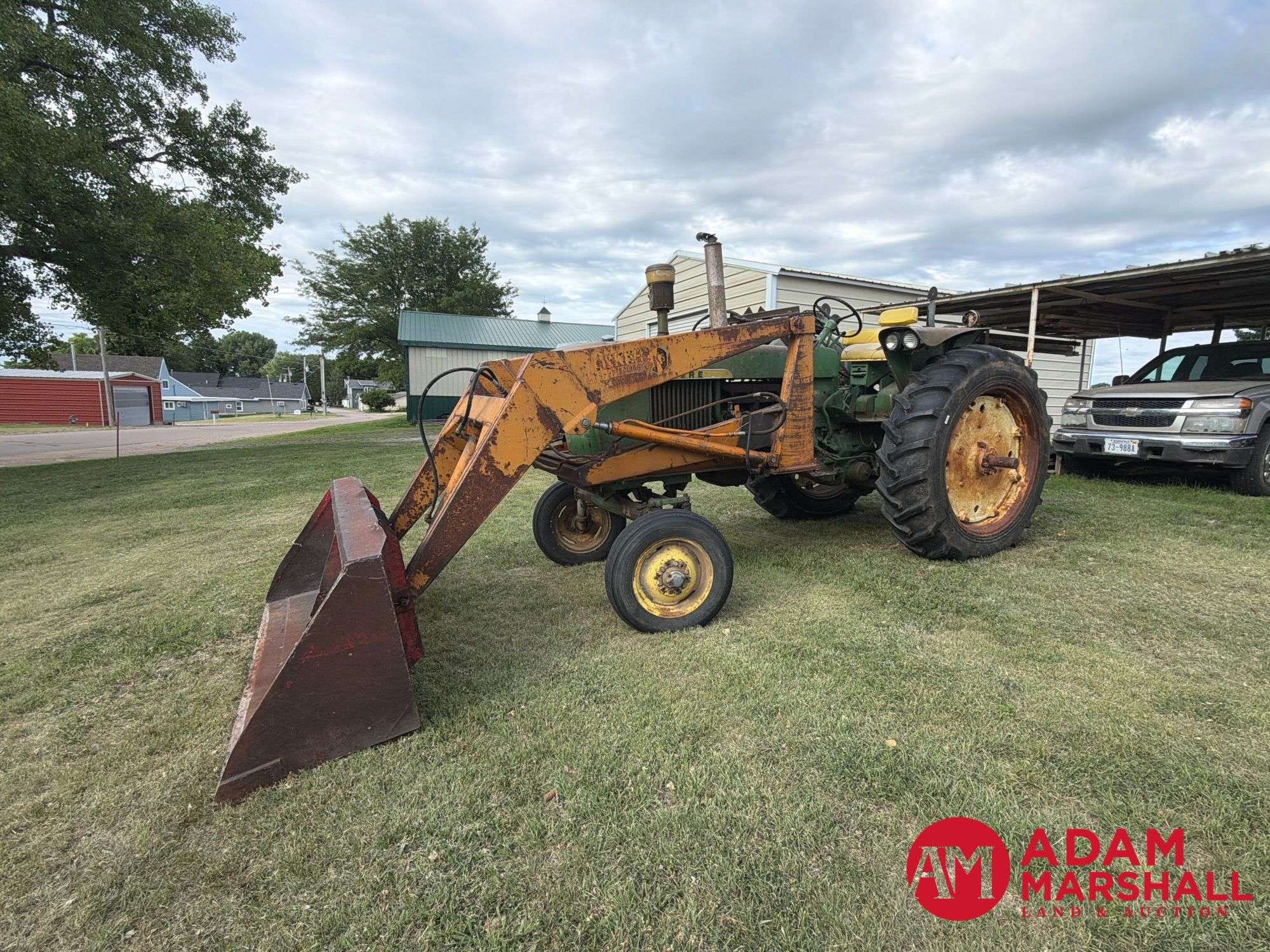 1966 John Deere 2510 Equipment Image0