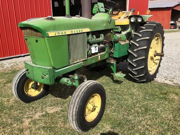 Image of John Deere 3020 equipment image 4