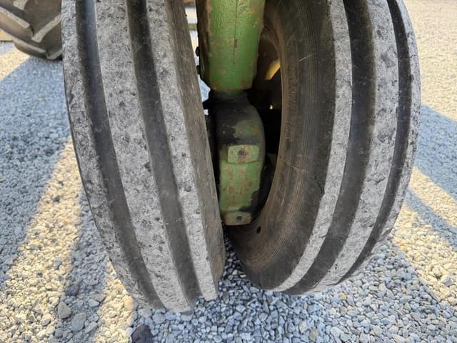 Image of John Deere 3020 equipment image 3
