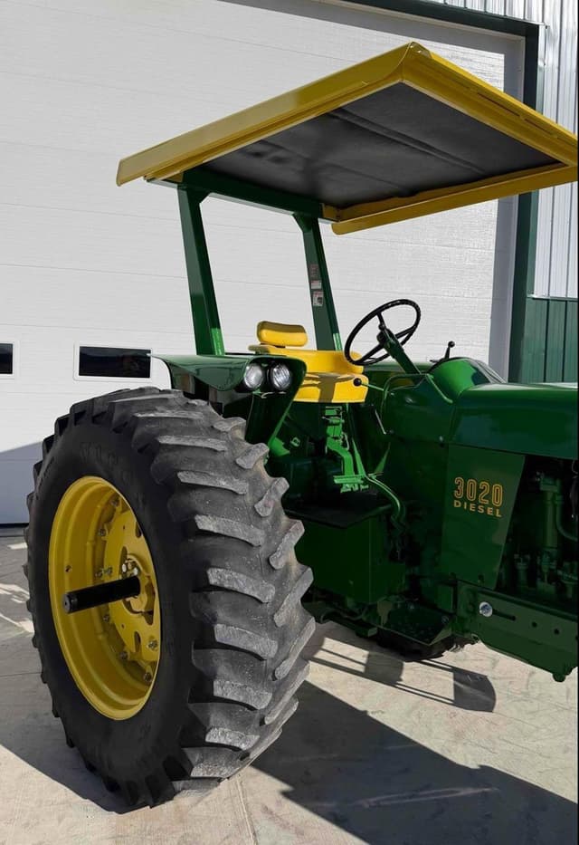 Image of John Deere 3020 equipment image 3
