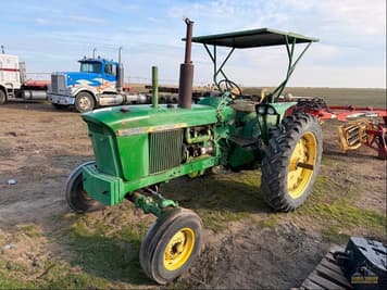Main image John Deere 3020