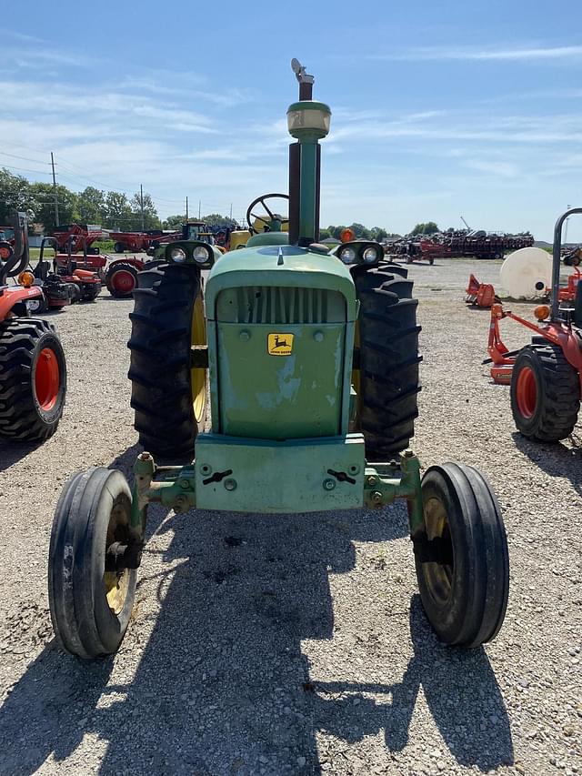 Image of John Deere 3020 equipment image 2