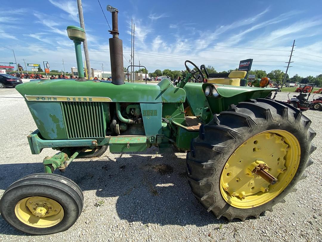 Image of John Deere 3020 Primary image