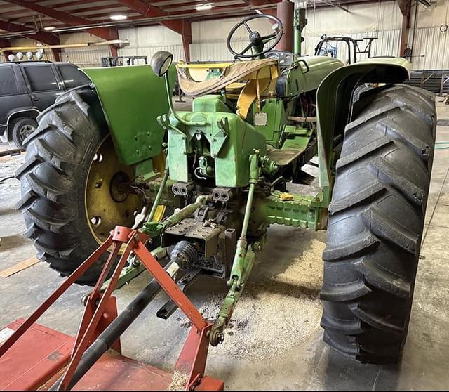 Image of John Deere 3020 equipment image 1