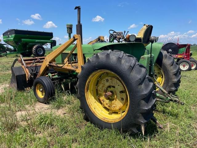 Image of John Deere 3020 equipment image 3
