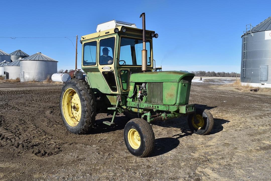 Image of John Deere 3020 Primary image