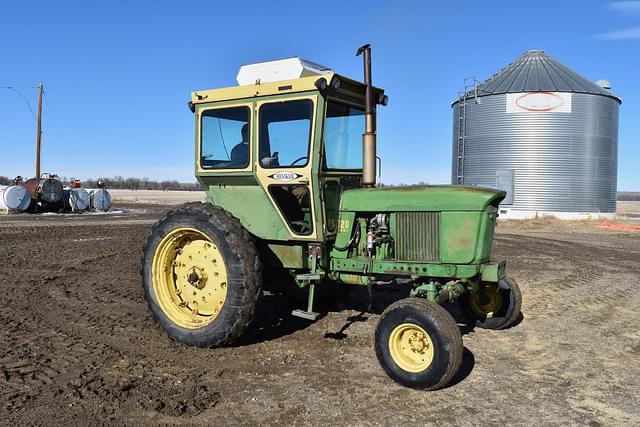 Image of John Deere 3020 equipment image 1