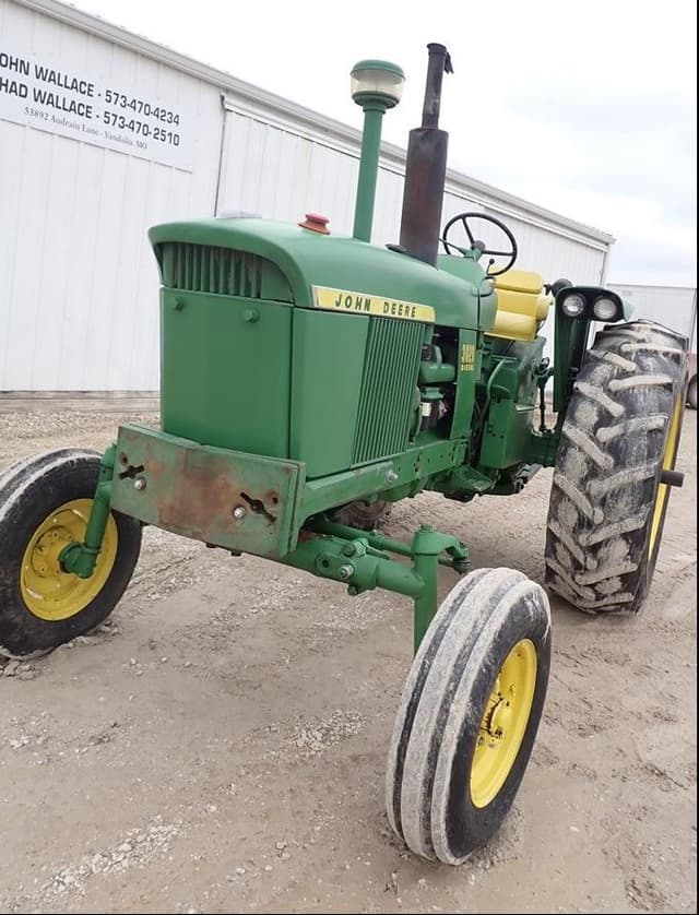 Image of John Deere 3020 equipment image 2