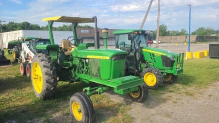 1966 John Deere 3020 Equipment Image0