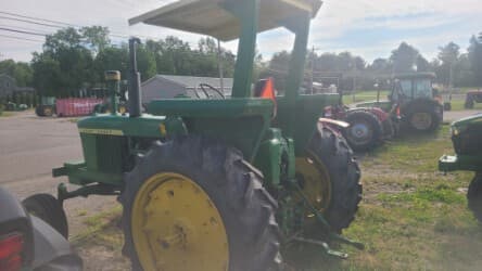 Image of John Deere 3020 equipment image 3