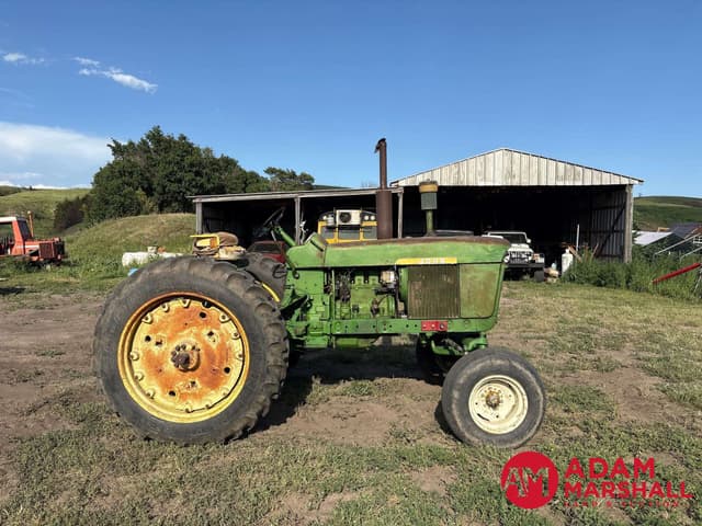 Image of John Deere 3020 equipment image 2