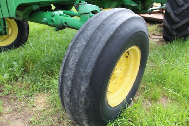 Image of John Deere 4020 equipment image 3