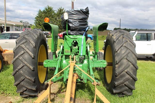 Image of John Deere 4020 equipment image 2