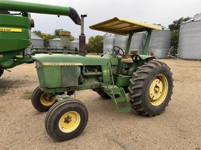 Image of John Deere 4020 equipment image 2
