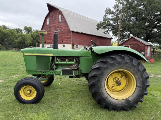 Image of John Deere 4020 equipment image 1