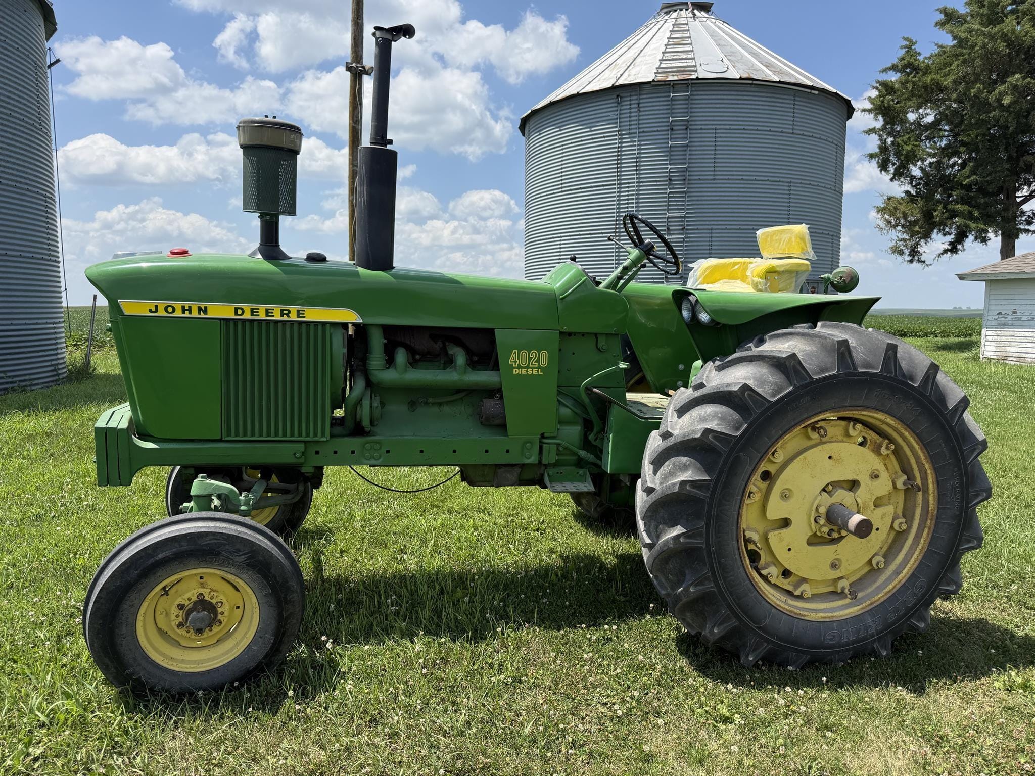 1966 John Deere 4020 Equipment Image0