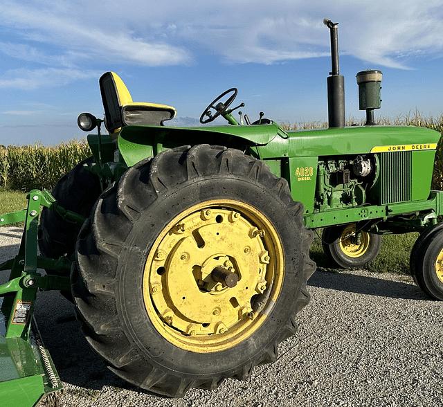 Image of John Deere 4020 equipment image 3